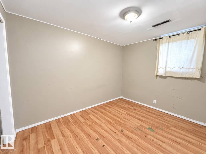 12113 127 ST NW — photo 9 of 13