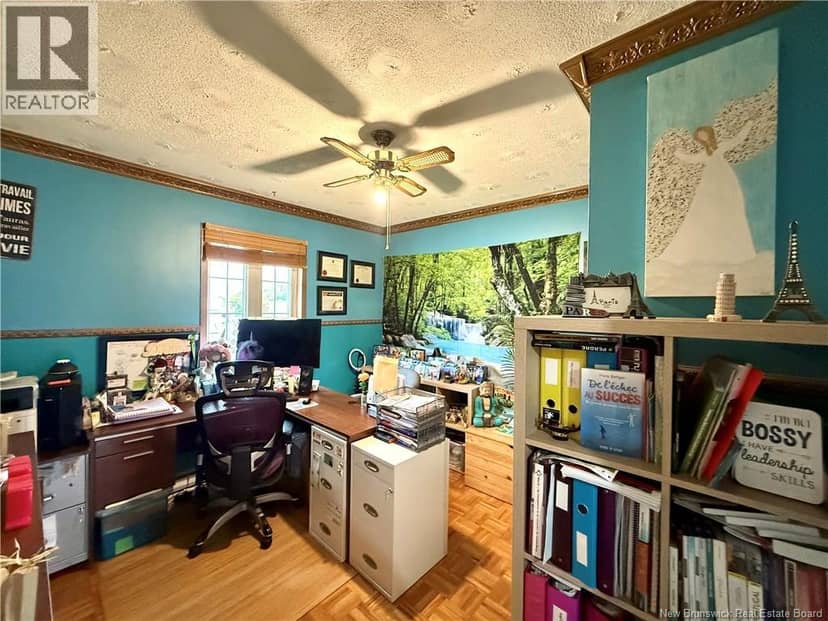 125 42e Avenue — photo 14 of 34