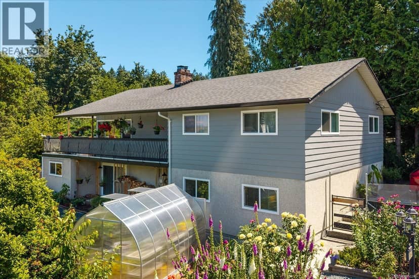 11041 Chemainus Rd — photo 1 of 40