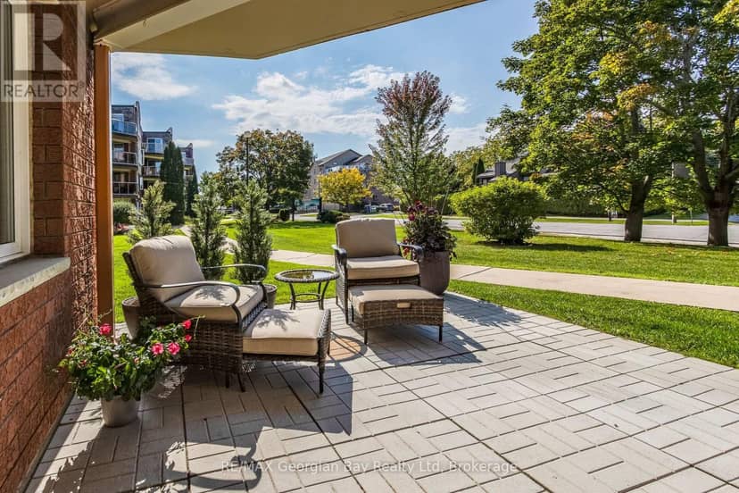 102 - 11 Beck Boulevard — photo 3 of 12
