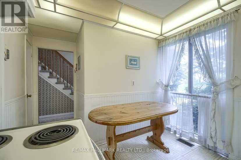 24 - 94 George Henry Boulevard — photo 15 of 40