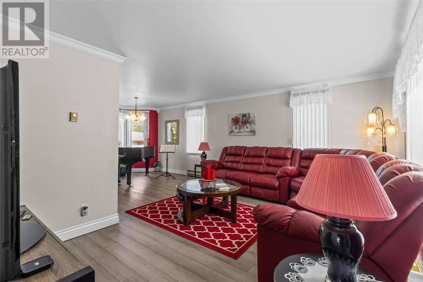 28 Dawes Hill Road — photo 18 of 40