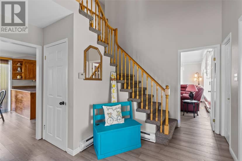 28 Dawes Hill Road — photo 17 of 40