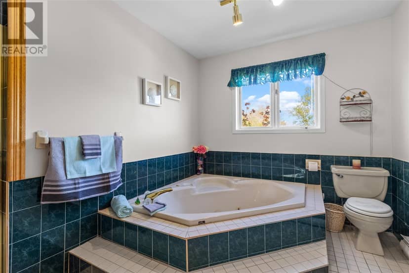 28 Dawes Hill Road — photo 30 of 40