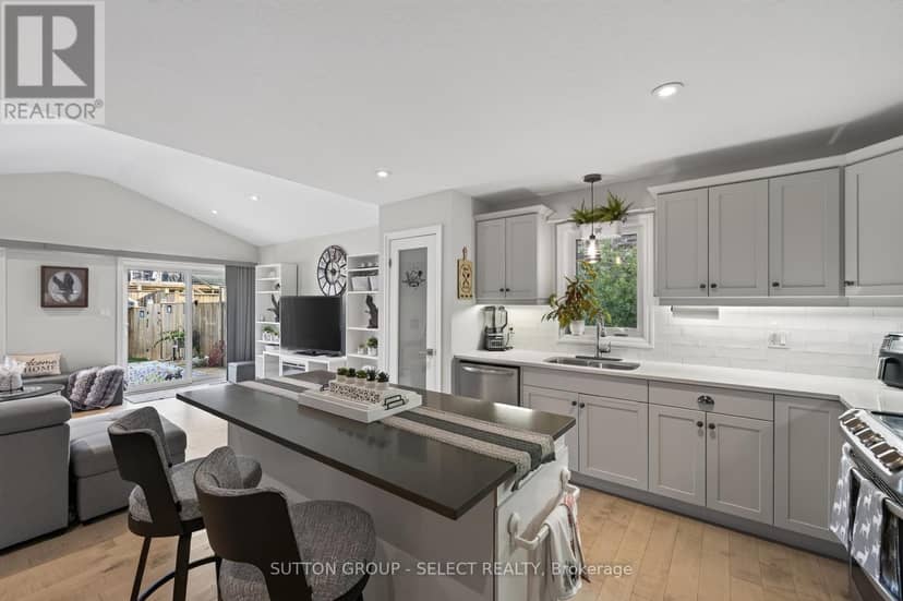 17 Cortland Terrace — photo 8 of 31
