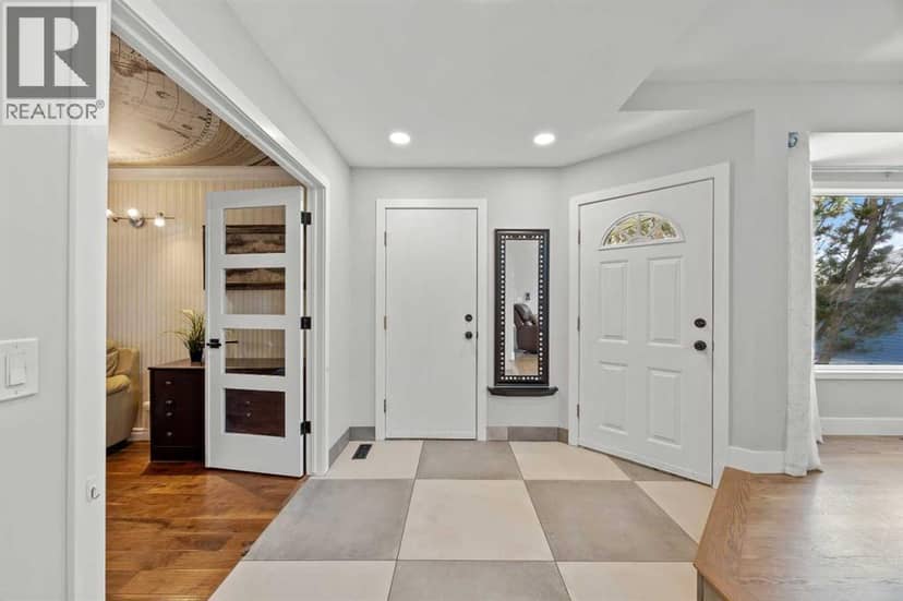 260 Riverside Mews SE, Calgary, photo 2