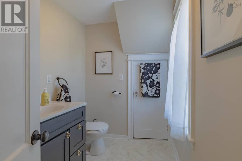 920 Highway 1 — photo 22 of 40