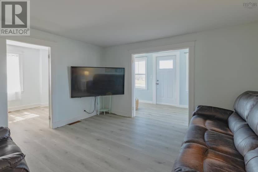 920 Highway 1 — photo 24 of 40