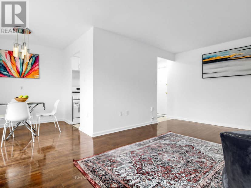 407 - 8 Kingsbridge Court, Toronto, photo 2