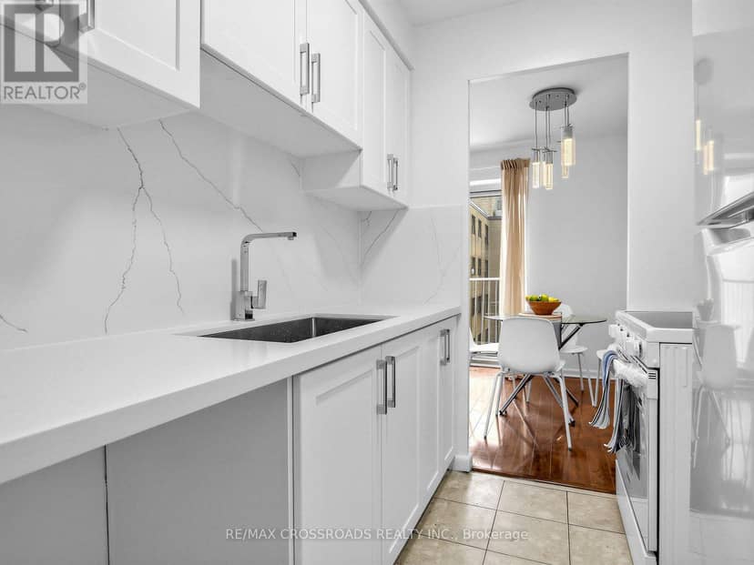 407 - 8 Kingsbridge Court, Toronto, photo 7