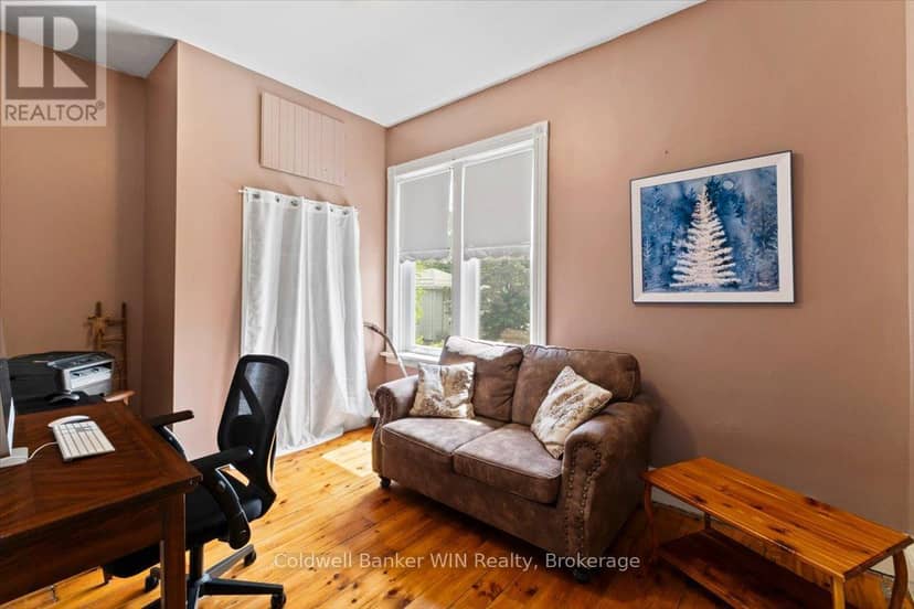 95 John Street S — photo 18 of 40