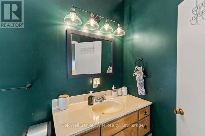 95 John Street S — photo 23 of 40