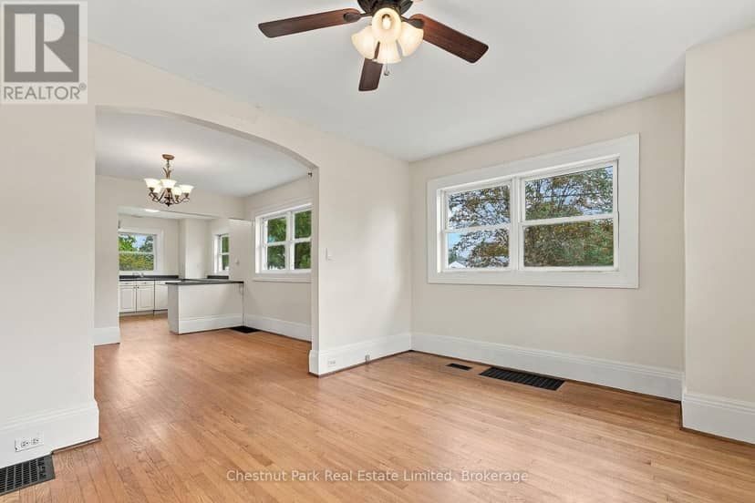 10 Northport Street, Prince Edward County, photo 7