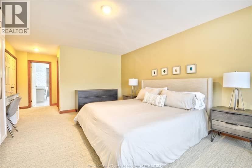 2300 Santo DRIVE — photo 30 of 40