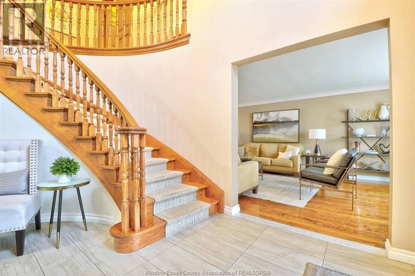 2300 Santo DRIVE — photo 19 of 40