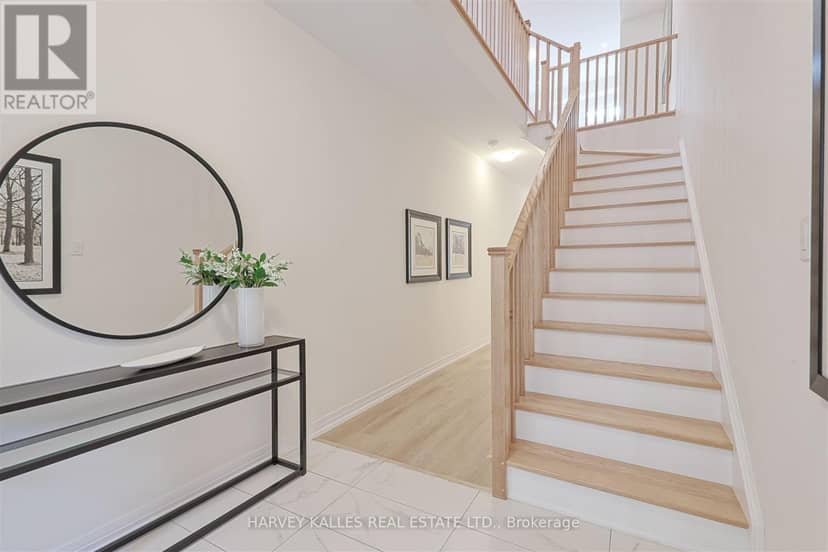 75 De La Roche Drive — photo 4 of 40