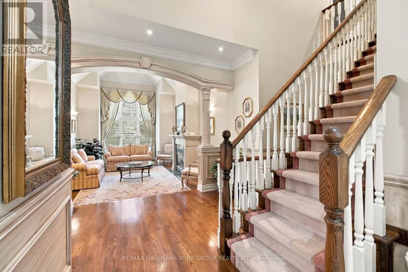 422 Falconwood Hollow, Aurora, photo 7