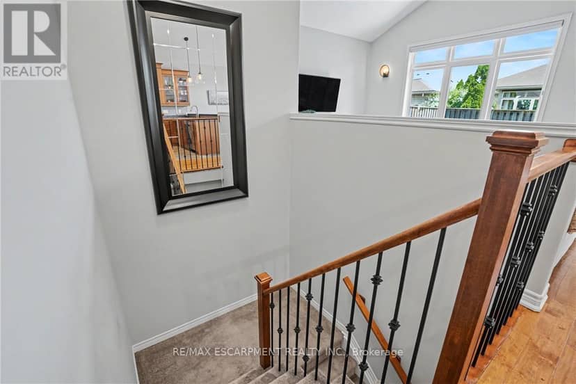 12 Silverwood Avenue — photo 23 of 40