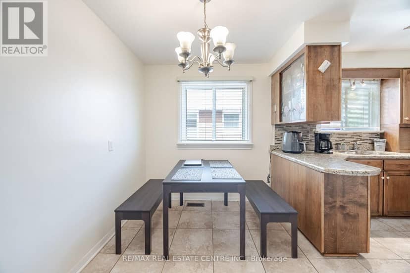 524 East 16th Street — photo 12 of 33