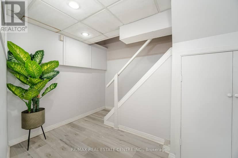 524 East 16th Street — photo 18 of 33
