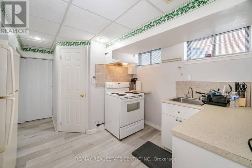 524 East 16th Street — photo 25 of 33