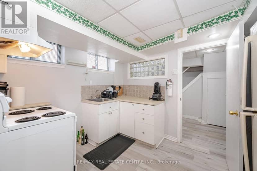 524 East 16th Street — photo 26 of 33