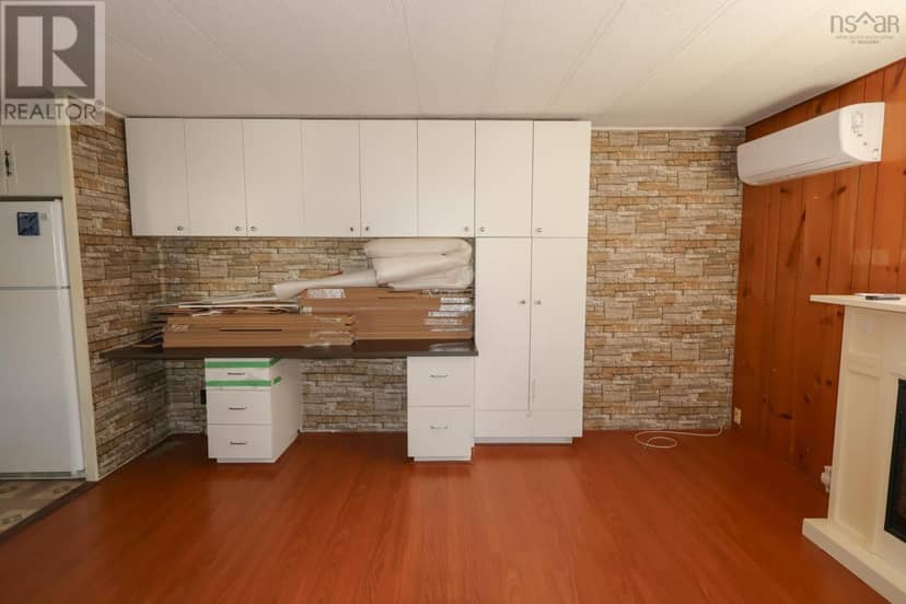 231 Seasons Drive — photo 11 of 22