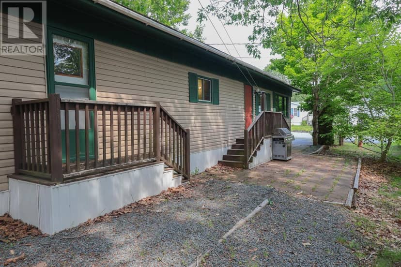 231 Seasons Drive — photo 19 of 22
