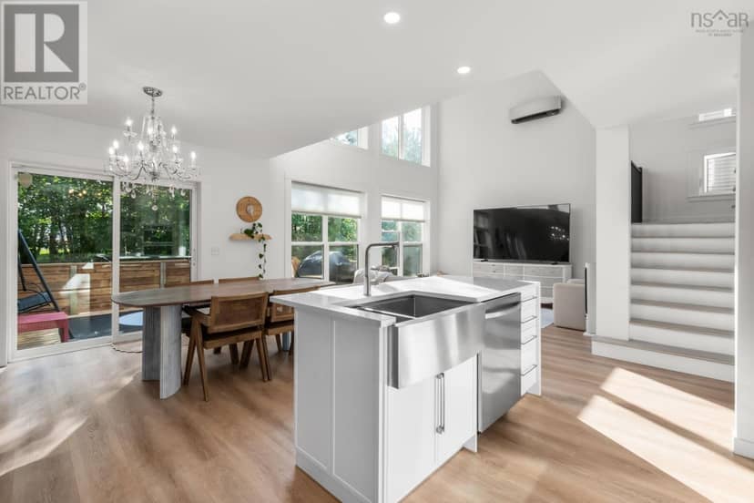 51 Capstone Crescent — photo 13 of 40