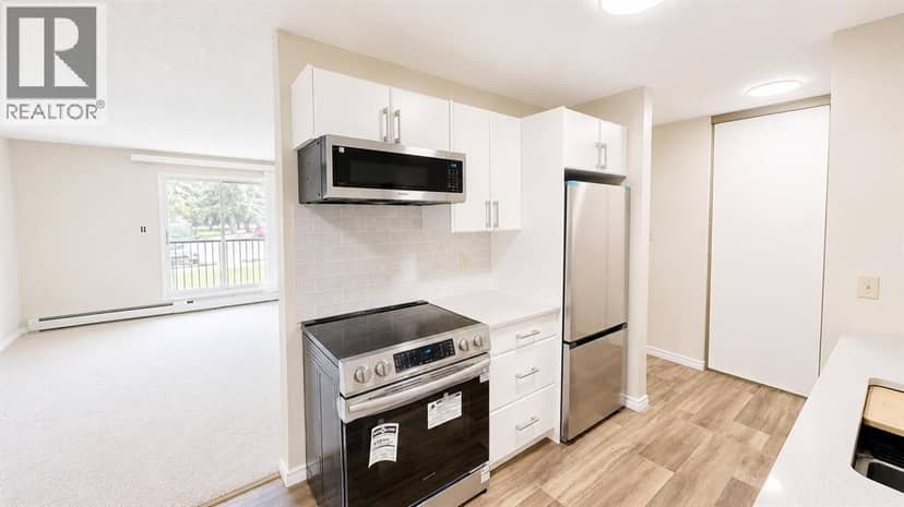 107, 405 Columbia Boulevard W, Lethbridge, photo 3