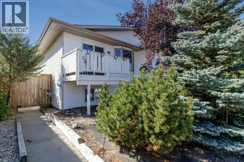 33 Eggleton Street, Red Deer, photo 2