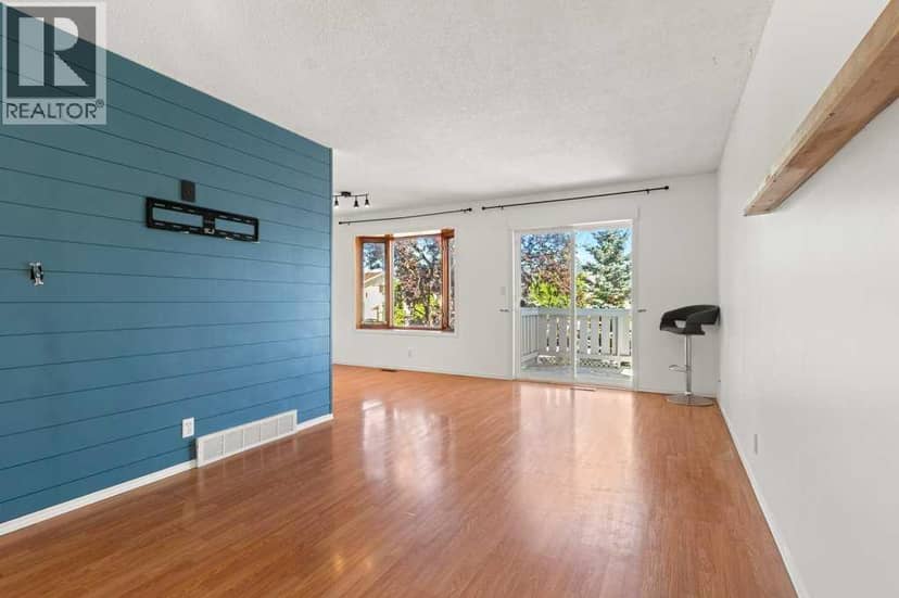 33 Eggleton Street, Red Deer, photo 7