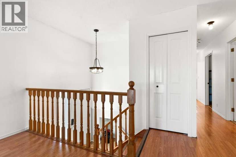 33 Eggleton Street, Red Deer, photo 5