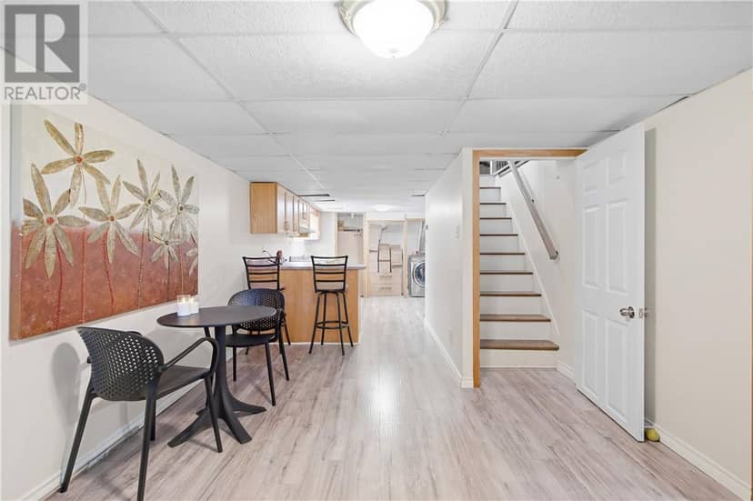 547 Alexander Street — photo 15 of 28