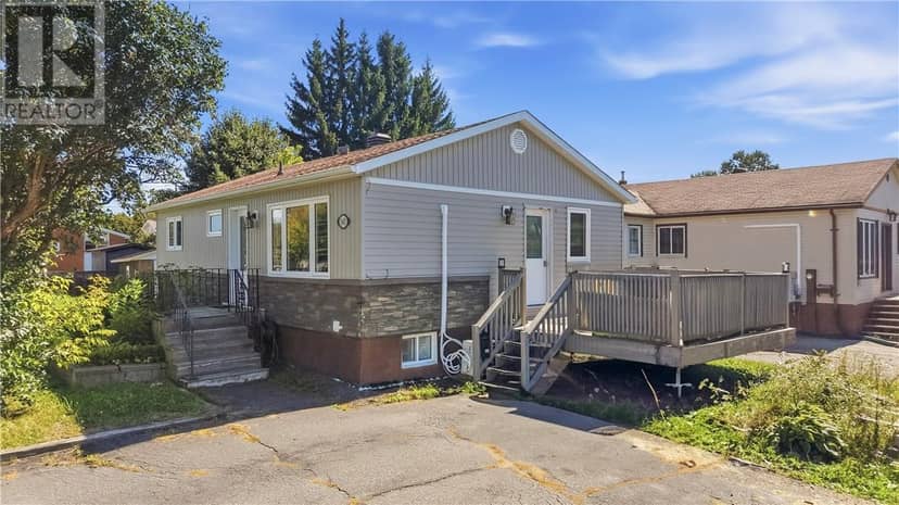 547 Alexander Street — photo 2 of 28