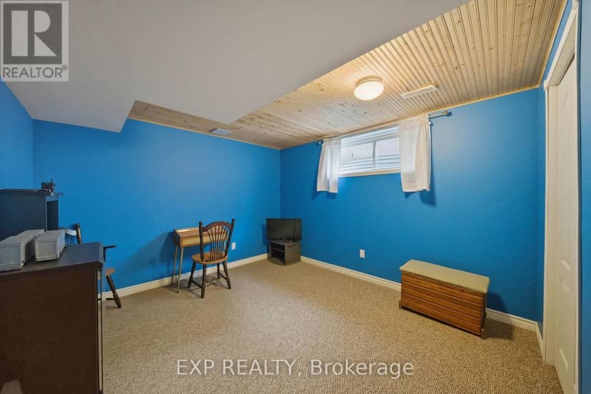 80 La Prairie Street — photo 35 of 40