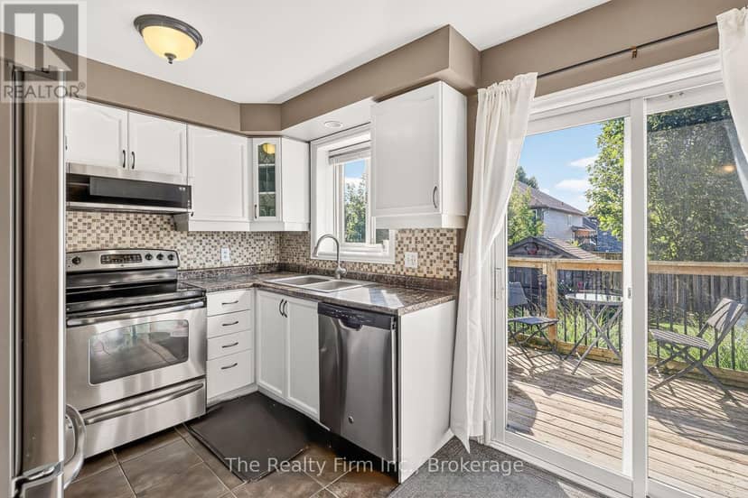 35 Beech Boulevard — photo 10 of 37