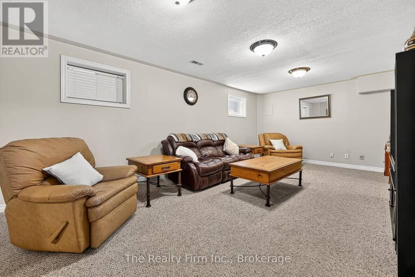 35 Beech Boulevard — photo 18 of 37