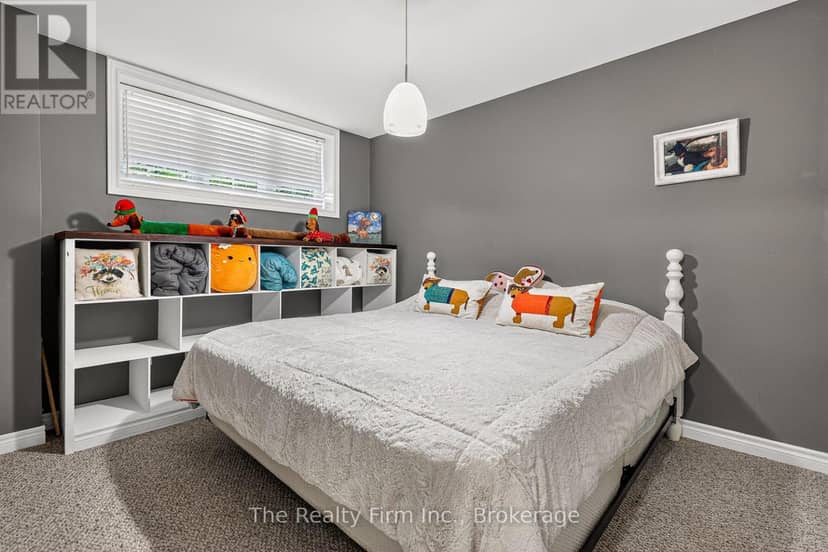 35 Beech Boulevard — photo 21 of 37