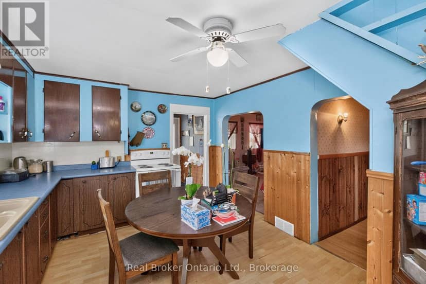 137 Fourth Street, Midland, photo 6