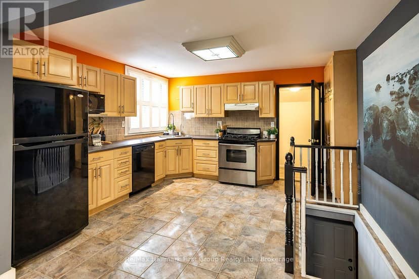 1692 Scugog Street — photo 8 of 20