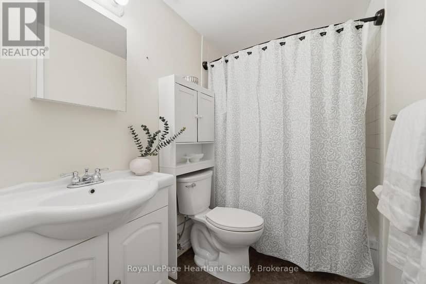 114 Bennett Street E — photo 18 of 31