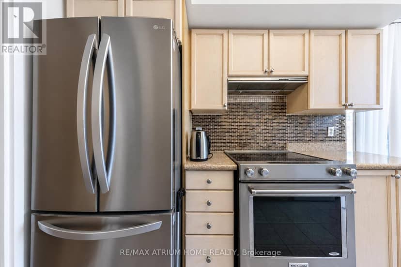 2208 - 28 Empress Avenue — photo 12 of 40
