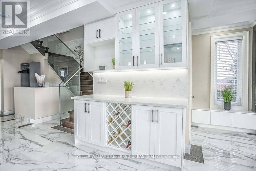 83 Floral Parkway — photo 12 of 40
