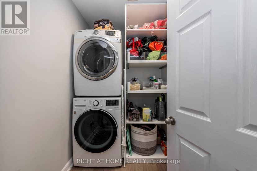 11 Woodland Crescent — photo 19 of 40