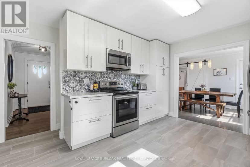 670 Thompson Road — photo 18 of 40