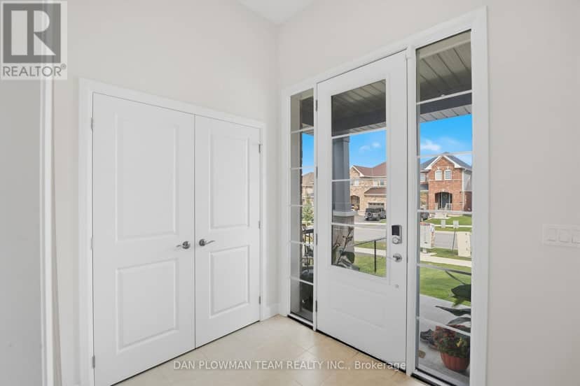 713 Latimer Way, Peterborough, photo 3
