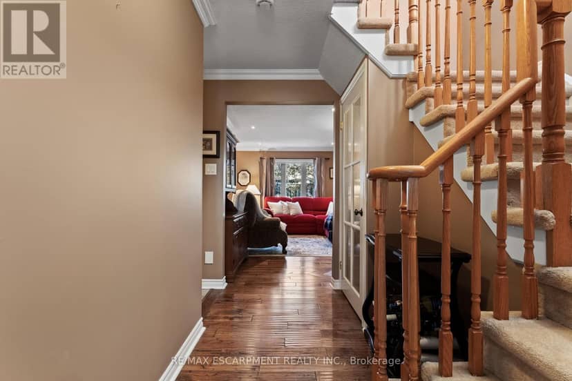 16 - 79 Braeheid Avenue — photo 6 of 35