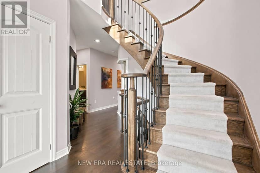 77 Jevons Drive — photo 3 of 40