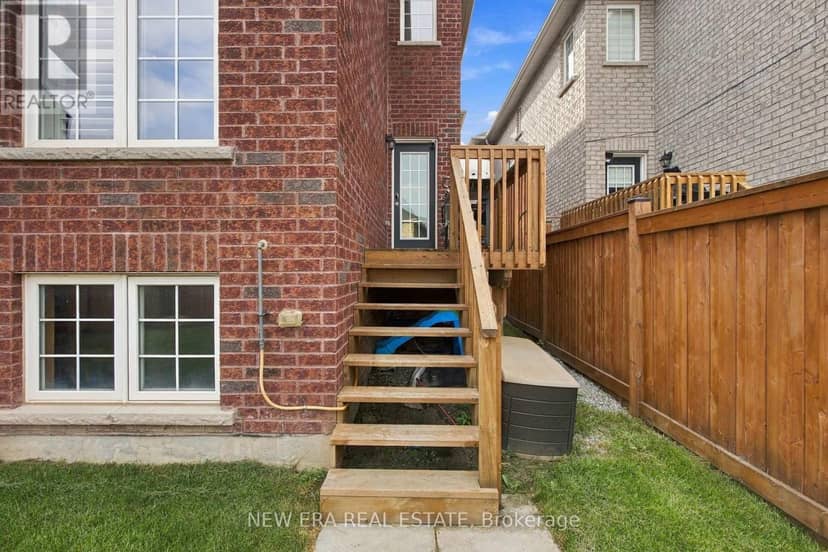 77 Jevons Drive — photo 32 of 40